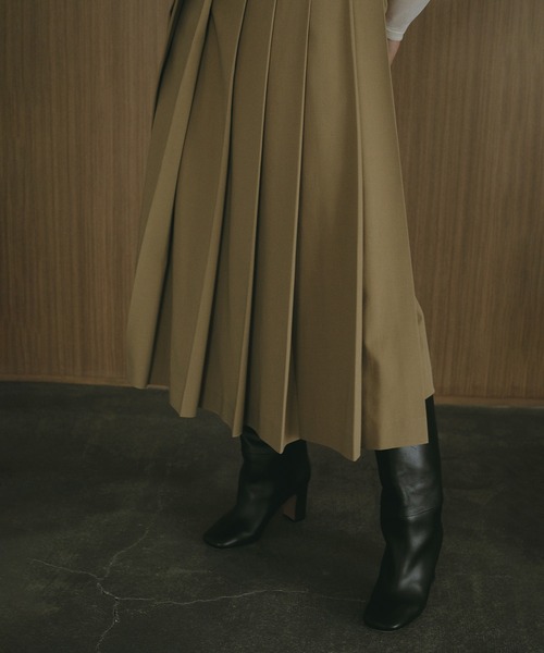 MANOF(マノフ)の「WIDE PLEATS SKIRT(スカート・レディース・ベージュ/ブラック・S/M)」の8枚目の写真