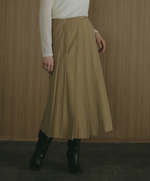MANOF(マノフ)の「WIDE PLEATS SKIRT(スカート・レディース・ベージュ/ブラック・S/M)」の3枚目の写真