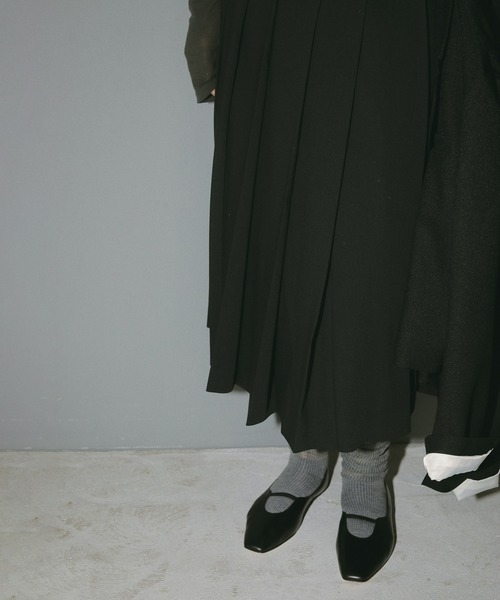 MANOF(マノフ)の「WIDE PLEATS SKIRT(スカート・レディース・ベージュ/ブラック・S/M)」の13枚目の写真
