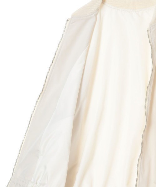 Green　Parks（グリーンパークス）の「■高橋愛×GreenParksドロストMA-1（MA-1・レディース・アイボリー/ブラック/ネイビー・FREE）」の12枚目の写真