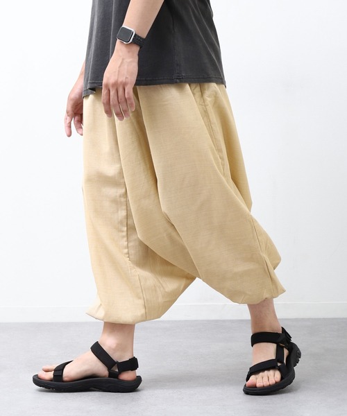 MARAI(マーライ)の「コットン100% ストライプ織り エスニックサルエルパンツ(その他パンツ・レディース・ブラウン/ライトグリーン/グリーン/ネイビー/ベージュ/ブルー/グレー/ライトブラウン/ブラック/カーキ/ダークブルー/レッド/ワインレッド/パープル/ピンク/オレンジ/ライトパープル・FREE)」の5枚目の写真