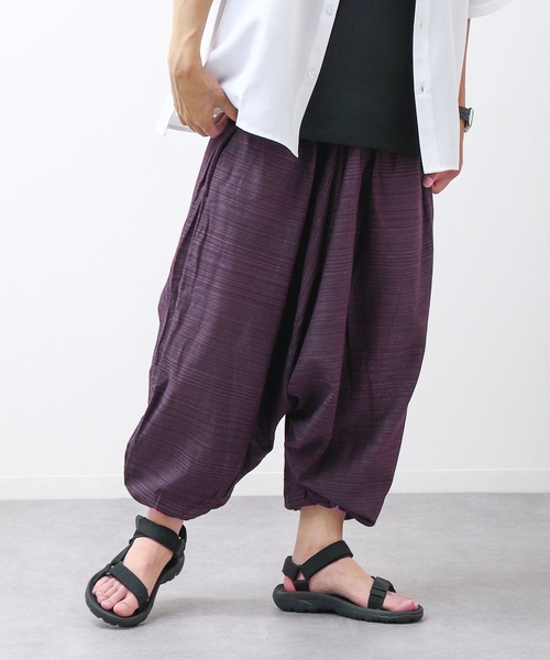 MARAI(マーライ)の「コットン100% ストライプ織り エスニックサルエルパンツ(その他パンツ・レディース・ブラウン/ライトグリーン/グリーン/ネイビー/ベージュ/ブルー/グレー/ライトブラウン/ブラック/カーキ/ダークブルー/レッド/ワインレッド/パープル/ピンク/オレンジ/ライトパープル・FREE)」の12枚目の写真