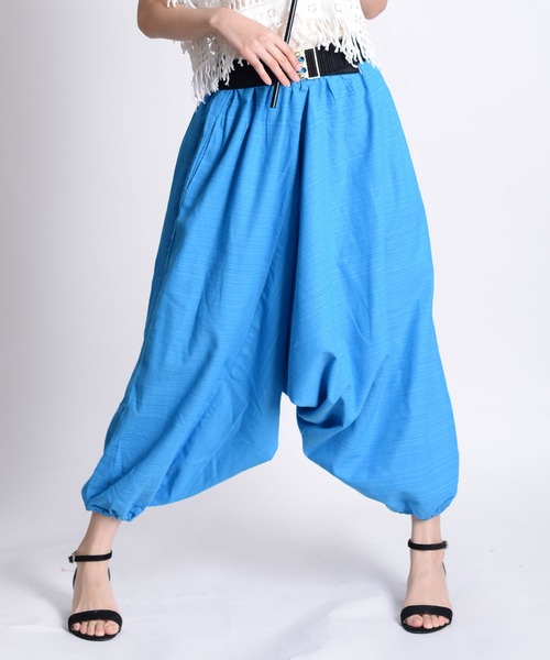 MARAI(マーライ)の「コットン100% ストライプ織り エスニックサルエルパンツ(その他パンツ・レディース・ブラウン/ライトグリーン/グリーン/ネイビー/ベージュ/ブルー/グレー/ライトブラウン/ブラック/カーキ/ダークブルー/レッド/ワインレッド/パープル/ピンク/オレンジ/ライトパープル・FREE)」の10枚目の写真