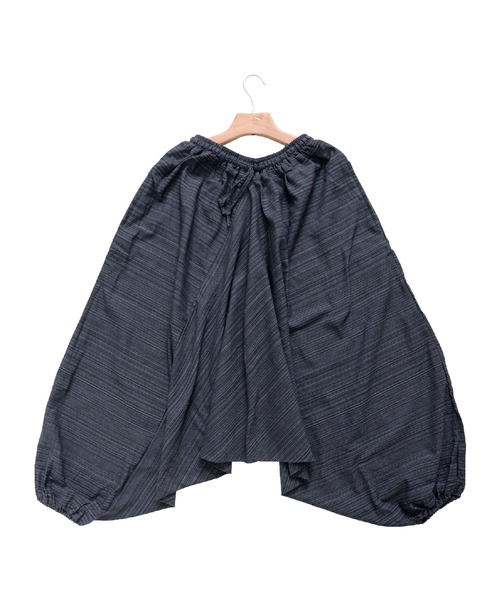 MARAI(マーライ)の「コットン100% ストライプ織り エスニックサルエルパンツ(その他パンツ・レディース・ブラウン/ライトグリーン/グリーン/ネイビー/ベージュ/ブルー/グレー/ライトブラウン/ブラック/カーキ/ダークブルー/レッド/ワインレッド/パープル/ピンク/オレンジ/ライトパープル・FREE)」の22枚目の写真