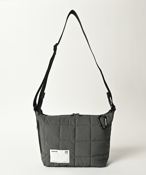 ADAM PATEK(アダムパテック)の「【Km】【it】【ADAMPATEK】square quilt middle shoulder bag/スクエアキルトミディアムショルダーバッグ(ショルダーバッグ・メンズ・カーキ/ブラック/グレー・FREE)」の3枚目の写真