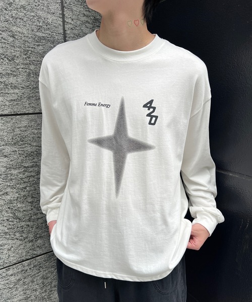 Figments(フィグメンツ)の「TwinkleプリントロンT(Tシャツ/カットソー・レディース・ホワイト/チャコールグレー・FREE)」の1枚目の写真