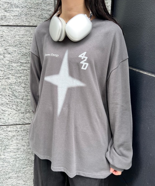 Figments(フィグメンツ)の「TwinkleプリントロンT(Tシャツ/カットソー・レディース・ホワイト/チャコールグレー・FREE)」の2枚目の写真