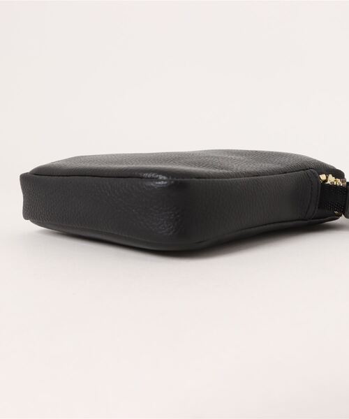 FRED PERRY（フレッドペリー）の「Tumbled Leather Side Bag