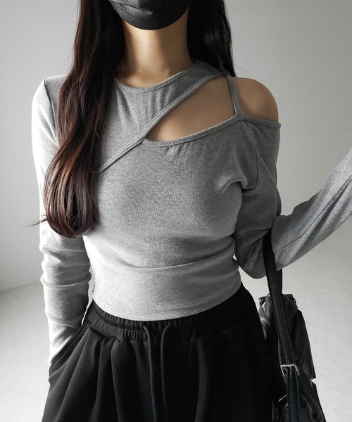 me+em select（ミームセレクト）の「【 ３color 】ショルダーカットアウトストラップリブトップス ／ shoulder cutout strap lib tops　※※（Tシャツ/カットソー・レディース・ホワイト/ブラック/グレー・FREE）」の16枚目の写真