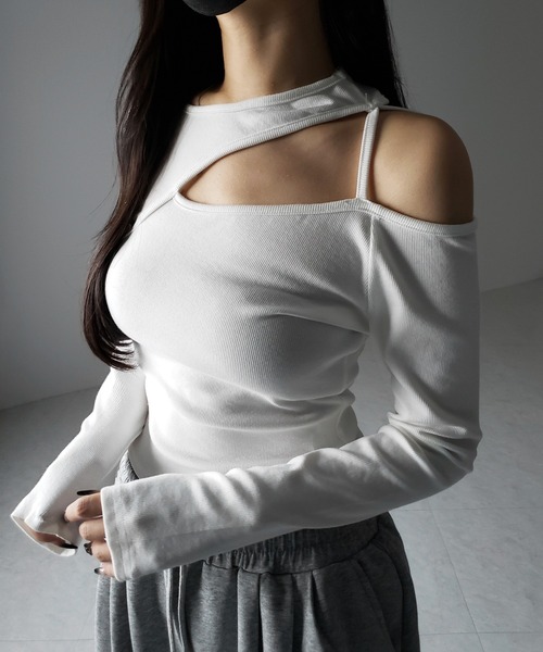 me+em select（ミームセレクト）の「【 ３color 】ショルダーカットアウトストラップリブトップス ／ shoulder cutout strap lib tops　※※（Tシャツ/カットソー・レディース・ホワイト/ブラック/グレー・FREE）」の22枚目の写真