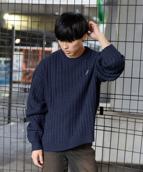 ALAND（エーランド）の「【UNISEX】ALAND／Aロゴケーブルニットプルオーバー（ニット/セーター・レディース・ネイビー/ホワイト/ピンク・LARGE/MEDIUM）」の6枚目の写真