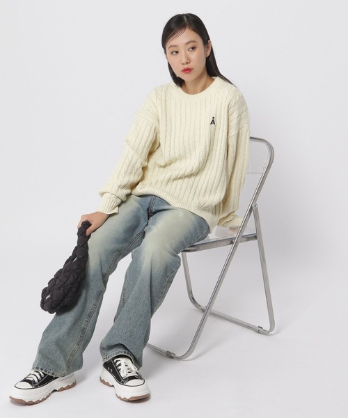 ALAND（エーランド）の「【UNISEX】ALAND／Aロゴケーブルニットプルオーバー（ニット/セーター・レディース・ネイビー/ホワイト/ピンク・LARGE/MEDIUM）」の9枚目の写真