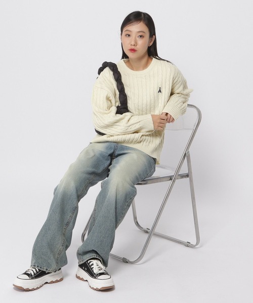 ALAND（エーランド）の「【UNISEX】ALAND／Aロゴケーブルニットプルオーバー（ニット/セーター・レディース・ネイビー/ホワイト/ピンク・LARGE/MEDIUM）」の10枚目の写真