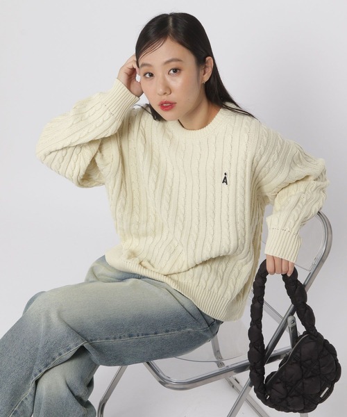 ALAND（エーランド）の「【UNISEX】ALAND／Aロゴケーブルニットプルオーバー（ニット/セーター・レディース・ネイビー/ホワイト/ピンク・LARGE/MEDIUM）」の11枚目の写真