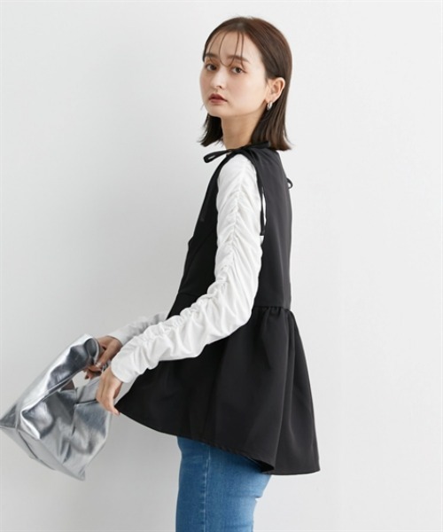 nissen（ニッセン）の「肩シャーリングデザインペプラムベスト（ベスト・レディース・ブラック/ネイビー系・M/L）」の5枚目の写真