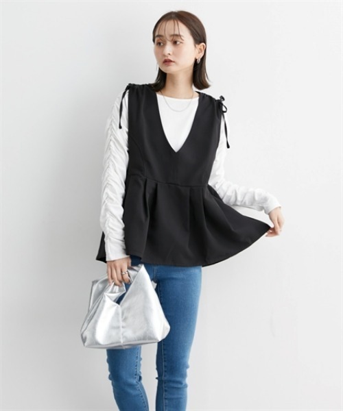 nissen（ニッセン）の「肩シャーリングデザインペプラムベスト（ベスト・レディース・ブラック/ネイビー系・M/L）」の7枚目の写真