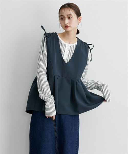 nissen（ニッセン）の「肩シャーリングデザインペプラムベスト（ベスト・レディース・ブラック/ネイビー系・M/L）」の11枚目の写真