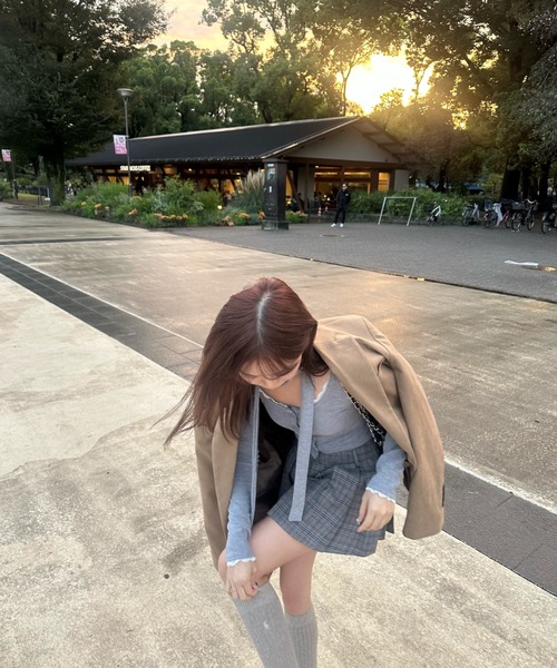 MAINLYTRULY（メインリィトゥルリィ）の「タイ付き ショート カーデ（カーディガン/ボレロ・レディース・グレー・M）」の9枚目の写真