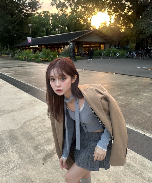 MAINLYTRULY（メインリィトゥルリィ）の「タイ付き ショート カーデ（カーディガン/ボレロ・レディース・グレー・M）」の8枚目の写真