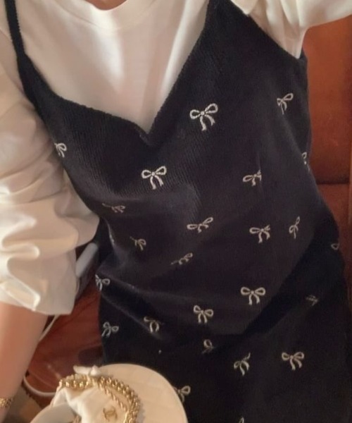 ABITOKYO(アビトーキョー)の「コーデュロイリボン柄Vネックキャミワンピース(ワンピース・レディース・ブラック/ベージュ・M/L/XL)」の8枚目の写真