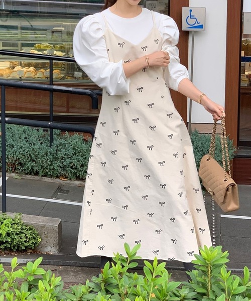 ABITOKYO(アビトーキョー)の「コーデュロイリボン柄Vネックキャミワンピース(ワンピース・レディース・ブラック/ベージュ・M/L/XL)」の11枚目の写真
