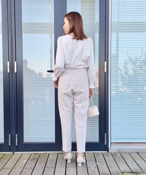 couture brooch(クチュールブローチ)の「【セレモニーシーン/お仕事にも】ラッフルフリルブラウス(シャツ/ブラウス・レディース・ピンク/ネイビー/オフホワイト・36/38/40/42)」の8枚目の写真