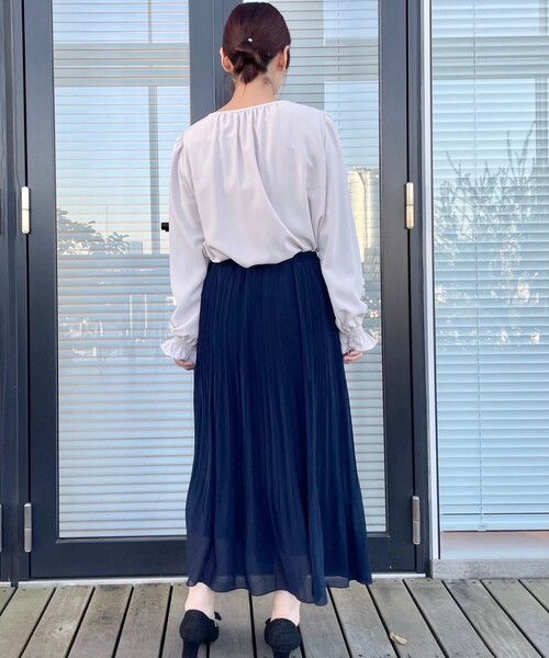 couture brooch(クチュールブローチ)の「【セレモニーシーン/お仕事にも】ラッフルフリルブラウス(シャツ/ブラウス・レディース・ピンク/ネイビー/オフホワイト・36/38/40/42)」の19枚目の写真