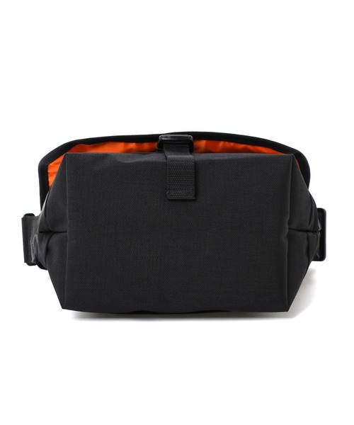 Manhattan Portage（マンハッタンポーテージ）の「Nylon Messenger Bag JR Flap Zipper Pocket ALPHA（メッセンジャーバッグ・メンズ・グレー/ブラック・SMALL）」の8枚目の写真