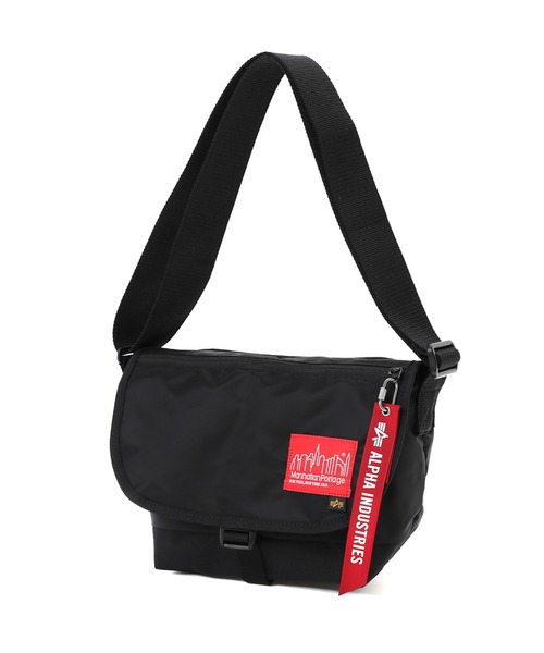 Manhattan Portage（マンハッタンポーテージ）の「Nylon Messenger Bag JR Flap Zipper Pocket ALPHA（メッセンジャーバッグ・メンズ・グレー/ブラック・SMALL）」の13枚目の写真