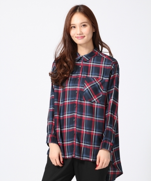 GLOBAL WORK（グローバルワーク）の「レーヨンロングシャツ長袖/568292（シャツ/ブラウス・レディース・ホワイト系その他/ホワイト/ネイビー/オフホワイト/グレー/その他/ダークブルー/イエロー/ワインレッド/その他1・MEDIUM/LARGE/SMALL）」の6枚目の写真