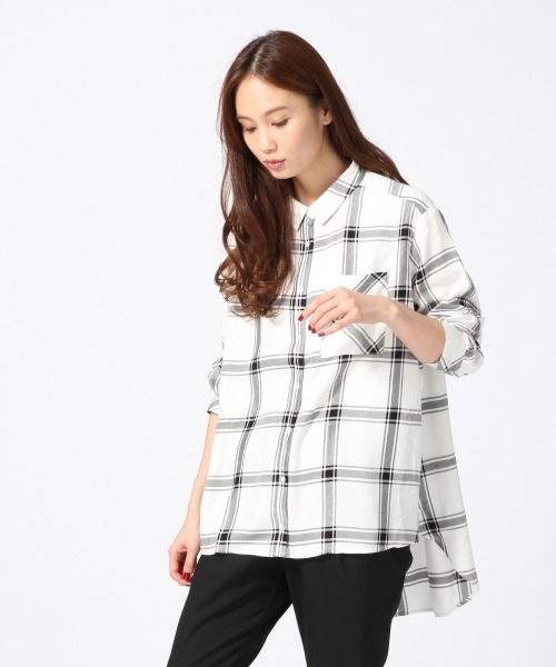 GLOBAL WORK（グローバルワーク）の「レーヨンロングシャツ長袖/568292（シャツ/ブラウス・レディース・ホワイト系その他/ホワイト/ネイビー/オフホワイト/グレー/その他/ダークブルー/イエロー/ワインレッド/その他1・MEDIUM/LARGE/SMALL）」の3枚目の写真