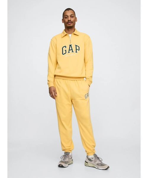 UTTA ジョガーパンツ イエロー ロゴ付き GAP（ギャップ）の「ヴィンテージソフト GAPロゴ ジョガーパンツ
