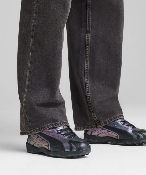 PUMA(プーマ)の「PUMA INHALE COLOR SHIFTING(プーマ インへイル カラー シフティング)(スニーカー・メンズ・グレー系/グリーン系・26cm/27cm/28cm/28.5cm/26.5cm/27.5cm/29cm)」の3枚目の写真