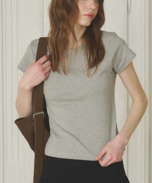 GIUNON（ジウノン）の「back line rib t-shirt / バックラインリブTシャツ（Tシャツ/カットソー・レディース・グレー/ブラック/ホワイト・FREE）」の3枚目の写真