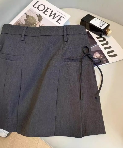 LOULOU select（ルルセレクト）の「サイドリボンプリーツミニスカート