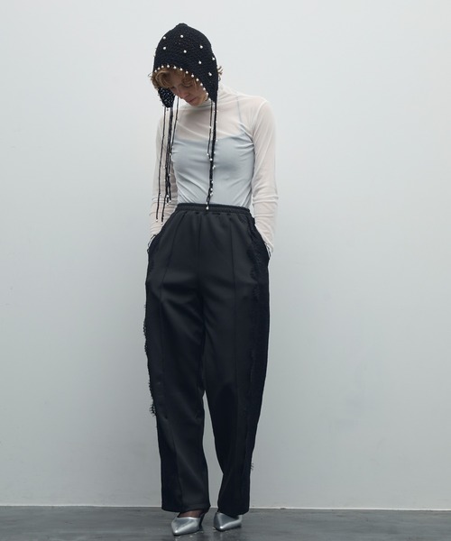uyu.（ウユ）の「サイドレースライントラックパンツ（スラックス・レディース・ネイビー/ブラック・FREE）」の12枚目の写真