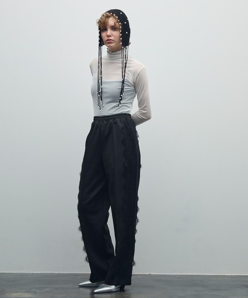 uyu.（ウユ）の「サイドレースライントラックパンツ（スラックス・レディース・ネイビー/ブラック・FREE）」の13枚目の写真