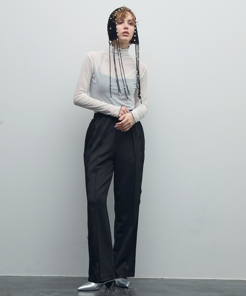 uyu.（ウユ）の「サイドレースライントラックパンツ（スラックス・レディース・ネイビー/ブラック・FREE）」の14枚目の写真