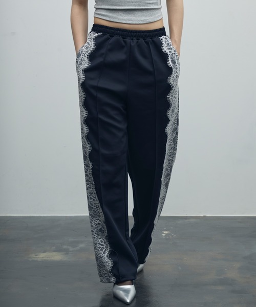 uyu.（ウユ）の「サイドレースライントラックパンツ（スラックス・レディース・ネイビー/ブラック・FREE）」の17枚目の写真