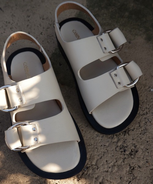 CAMINANDO(カミナンド)の「CAMINANDO/カミナンド DOUBLE RING PLATFORM SANDALS 2326W ダブルリングプラットフォームサンダル(サンダル・レディース・ブラック/アイボリー・7/6/5/8)」の4枚目の写真