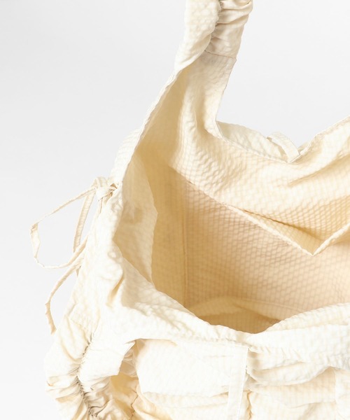 KBF（ケイビーエフ）の「チェックリボンギャザーBAG（ショルダーバッグ・レディース・アイボリー/レッド/ネイビー・ONE）」の11枚目の写真