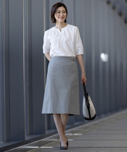 J.PRESS(ジェイプレス)の「【セットアップ対応・人気素材】コットンFITTY スカート(スカート・レディース・ネイビー系/ベージュ系/ライトグレー系・T13/T17/T15)」の22枚目の写真