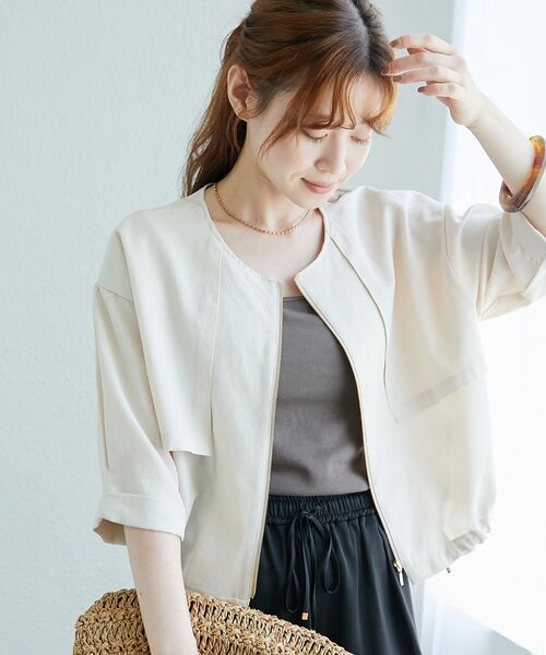 le.coeur blanc(ルクールブラン)の「《名品アイテム》リネンライクライトブルゾン(ブルゾン・レディース・ベージュ/ダークグレー・38)」の2枚目の写真