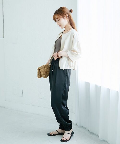 le.coeur blanc(ルクールブラン)の「《名品アイテム》リネンライクライトブルゾン(ブルゾン・レディース・ベージュ/ダークグレー・38)」の20枚目の写真