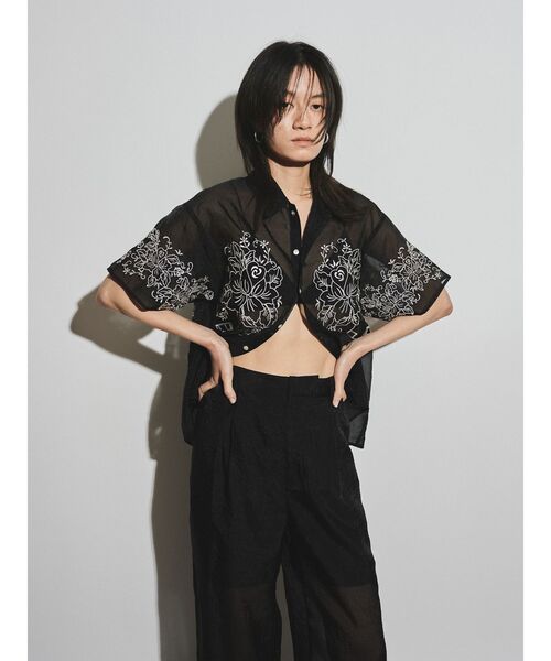 Ungrid（アングリッド）の「【Htage】エンブロイダリーシアーハーフスリーブシャツ（シャツ/ブラウス・レディース・ブラック/アイボリー・FREE）」の7枚目の写真