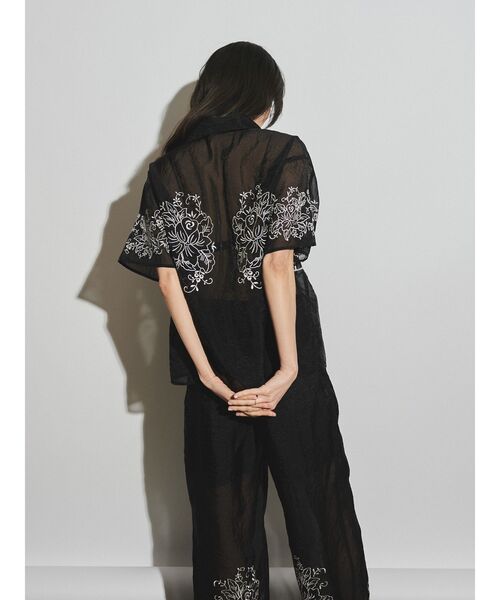 Ungrid（アングリッド）の「【Htage】エンブロイダリーシアーハーフスリーブシャツ（シャツ/ブラウス・レディース・ブラック/アイボリー・FREE）」の9枚目の写真