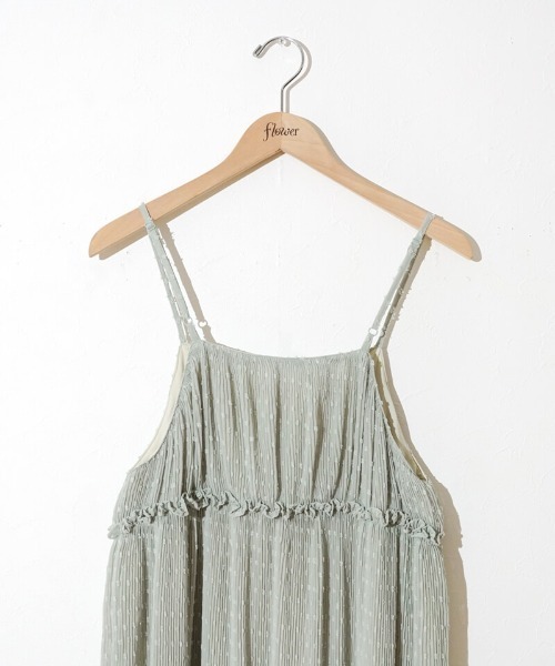 flower（フラワー）の「ウェービープリーツワンピース（ワンピース・レディース・ミント/アイボリー・FREE）」の8枚目の写真