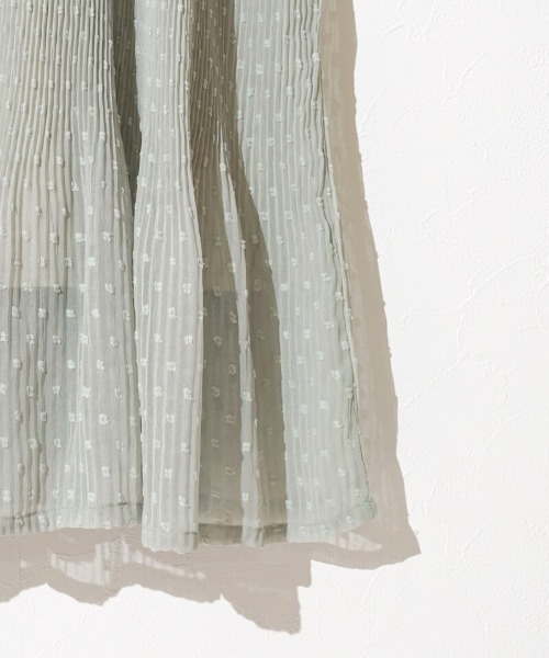 flower（フラワー）の「ウェービープリーツワンピース（ワンピース・レディース・ミント/アイボリー・FREE）」の14枚目の写真