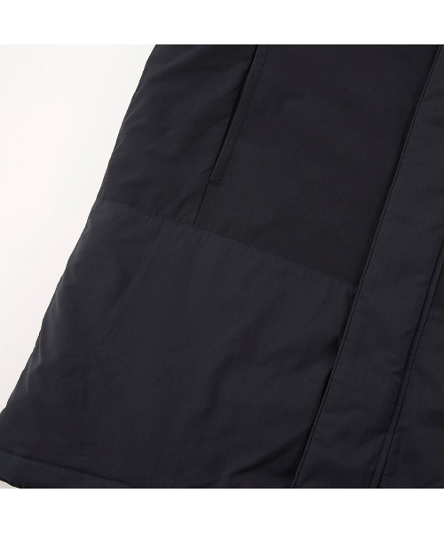 UMBRO(アンブロ)の「UMBRO THE THIRD PADDED HALF COAT(アンブロ THE THIRD 中わたハーフコート)(ダウンジャケット/コート・メンズ・ネイビー/ブラック・MEDIUM/X-LARGE/LARGE)」の4枚目の写真