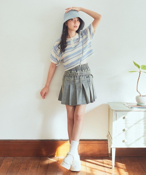 earth music&ecology(アースミュージックアンドエコロジー)の「キラキラボタン透かしニットポロ(Tシャツ/カットソー・レディース・アイボリー/ブラック/ブルー系その他/グレー系その他4・FREE)」の8枚目の写真